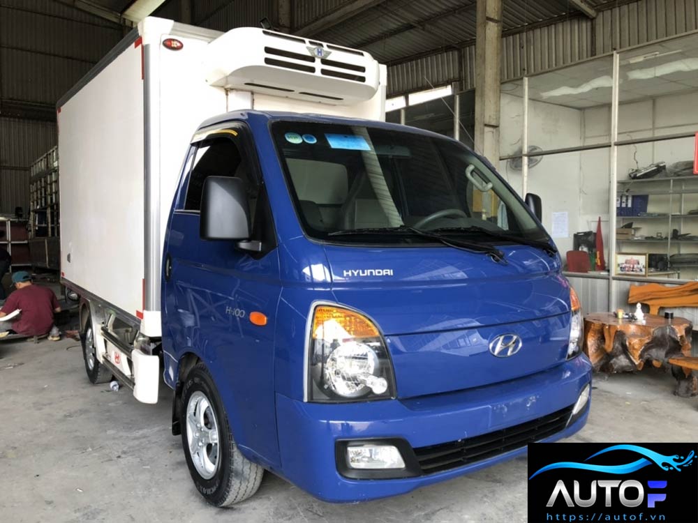 Giá xe tải 1 tấn Hyundai H100 nhập khẩu nguyên chiếc